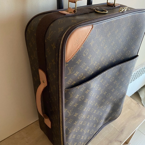 Authentic Louis Vuitton pegase 60 carry on monogram - Picture 6 of 8
